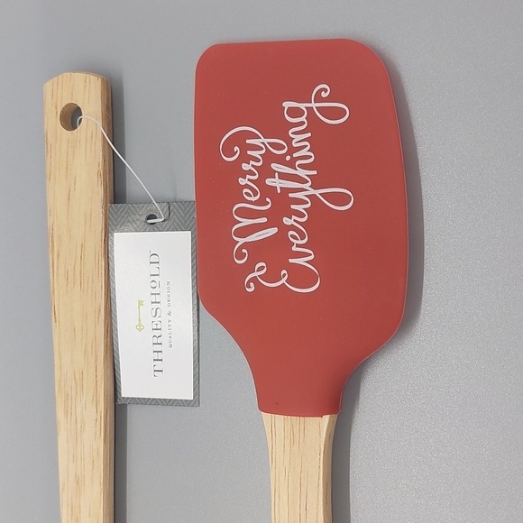 NWT Threshold Christmas Spatulas Set of 2 - Picture 2 of 4